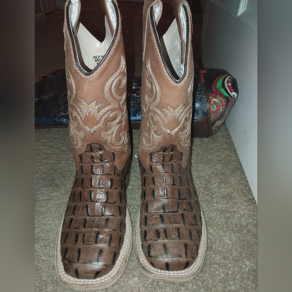 Gator boots